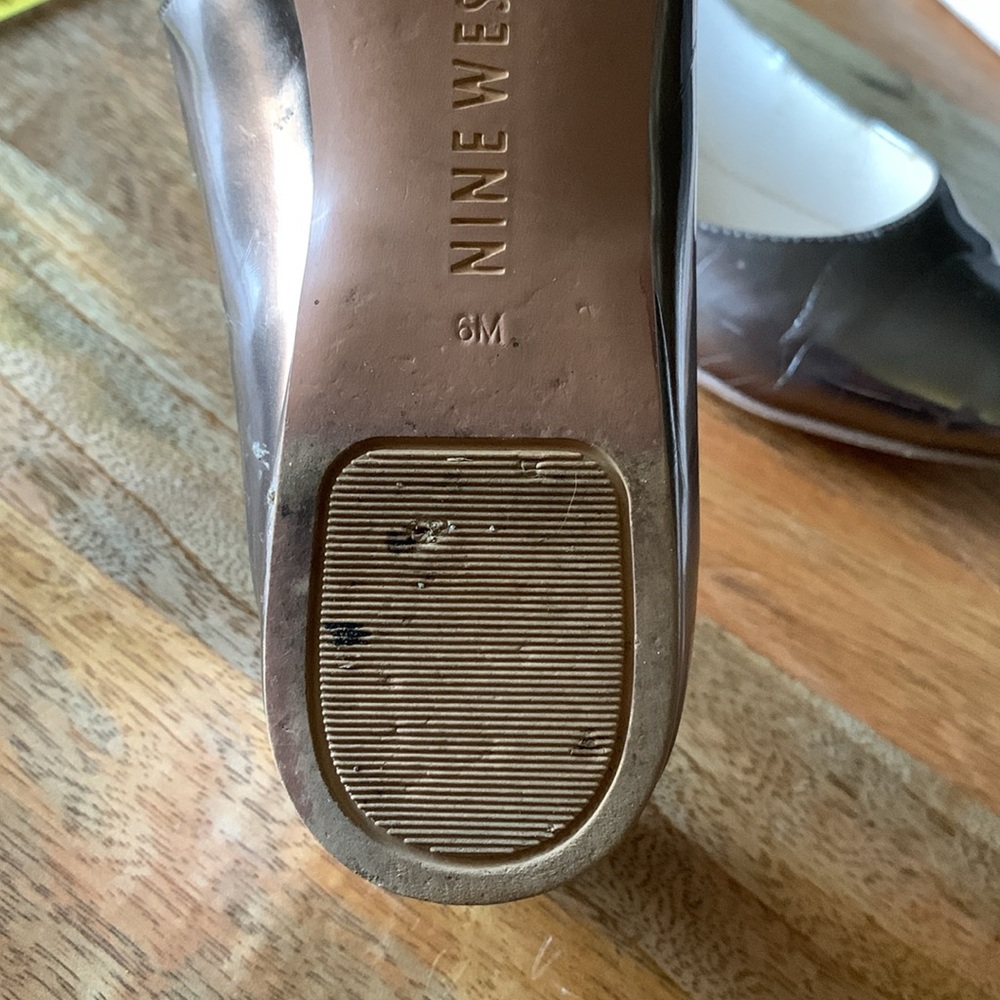 Nine West silver pointed flats 6 6M - Picture 12 of 14